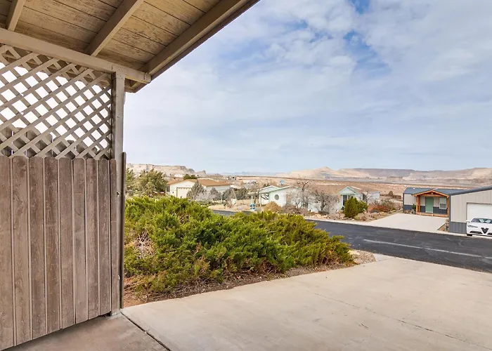 3 Mi To Powell! Desert Escape W/ Valley Views *